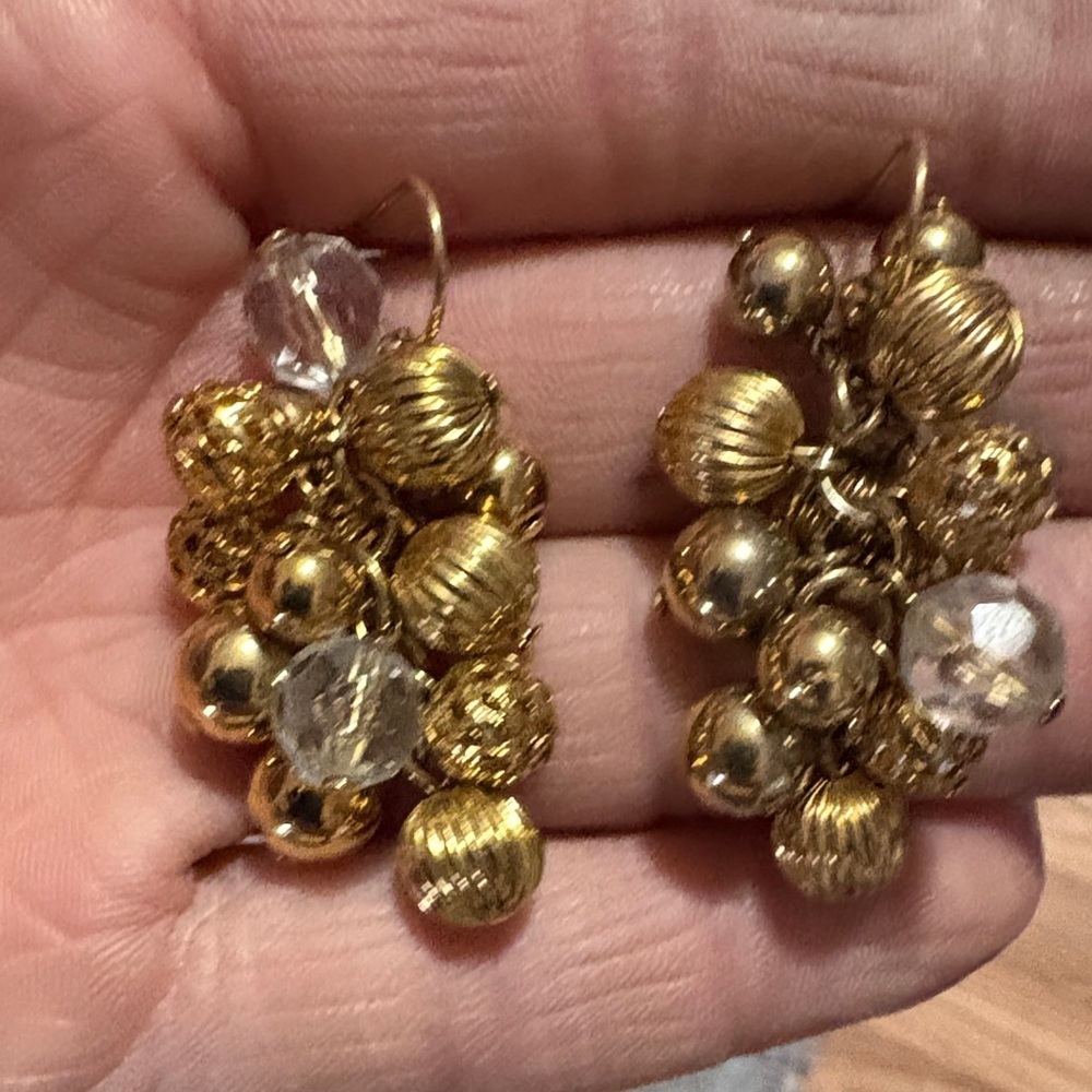 VINTAGE 70s CLUSTERED GOLD-TONE AND CLEAR BEADED DANGLE HOOK 1.8" EARRINGS
